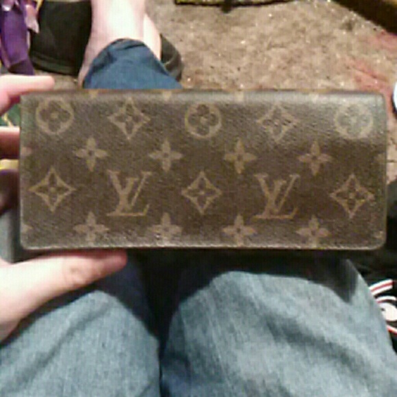 Louis Vuitton women's walley - Picture 1 of 4